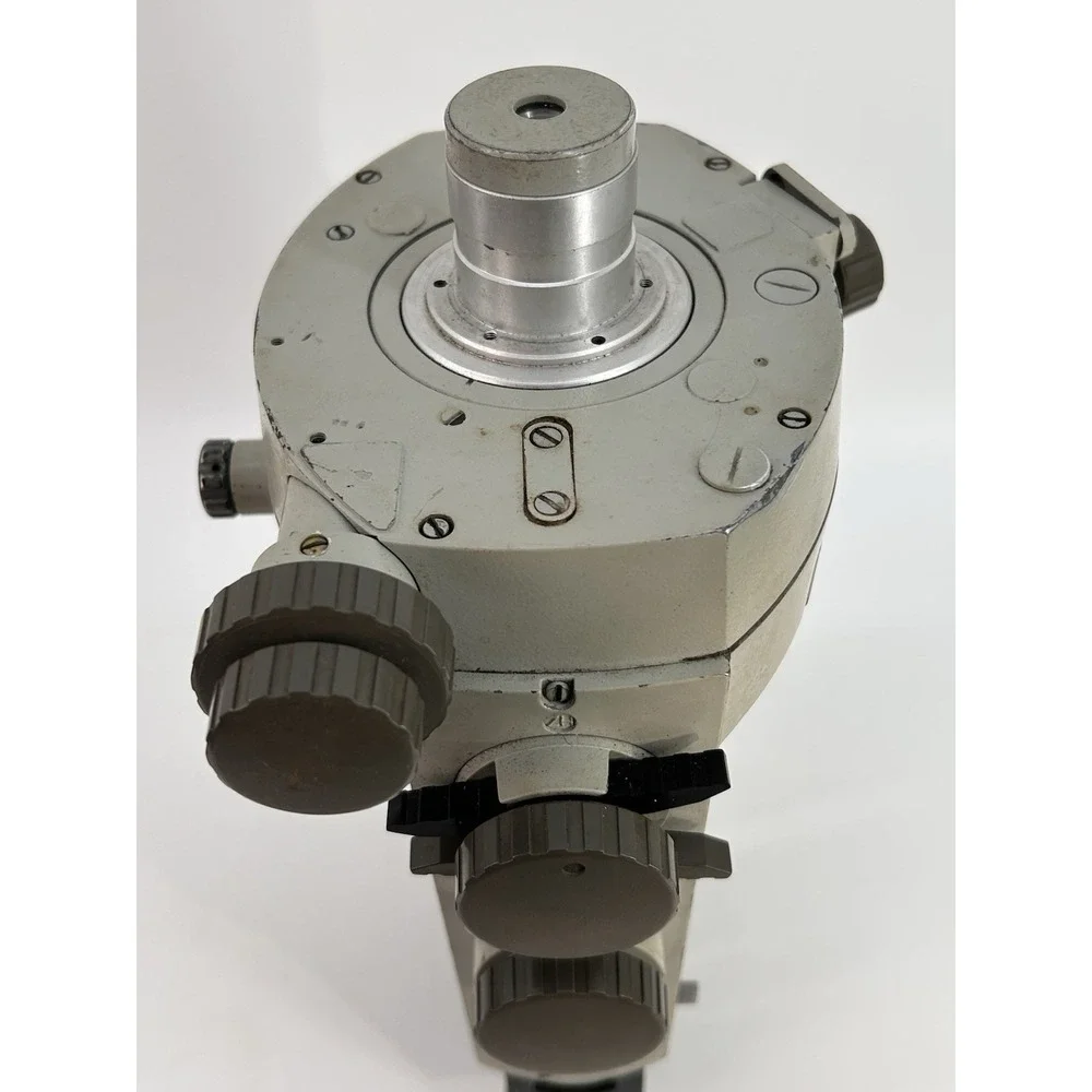 Carl Zeiss doesn have